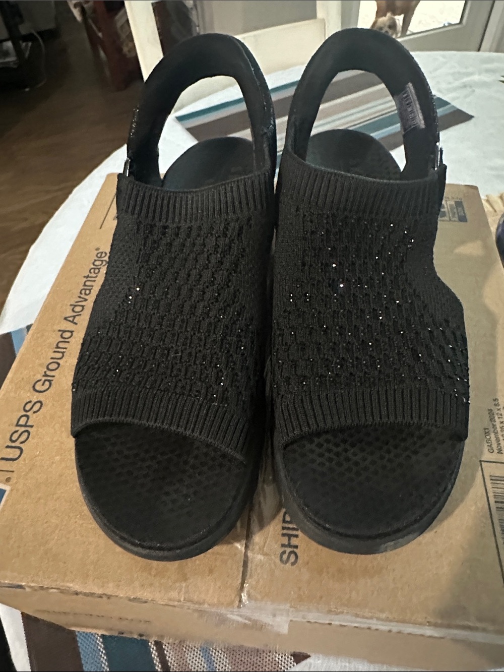 Skechers Black Knit Slingback Sandals with sparkled look n slip ons Beautiful lo